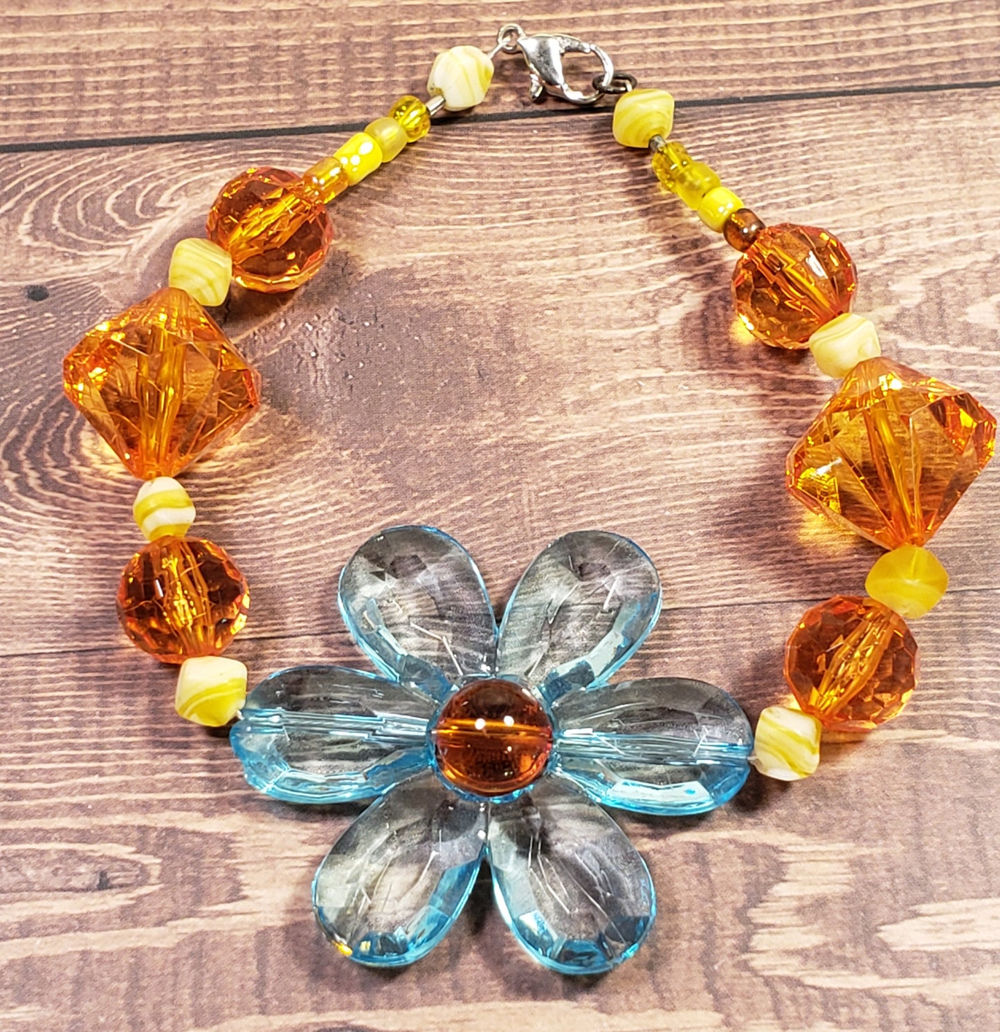 Petals beaded bracelet