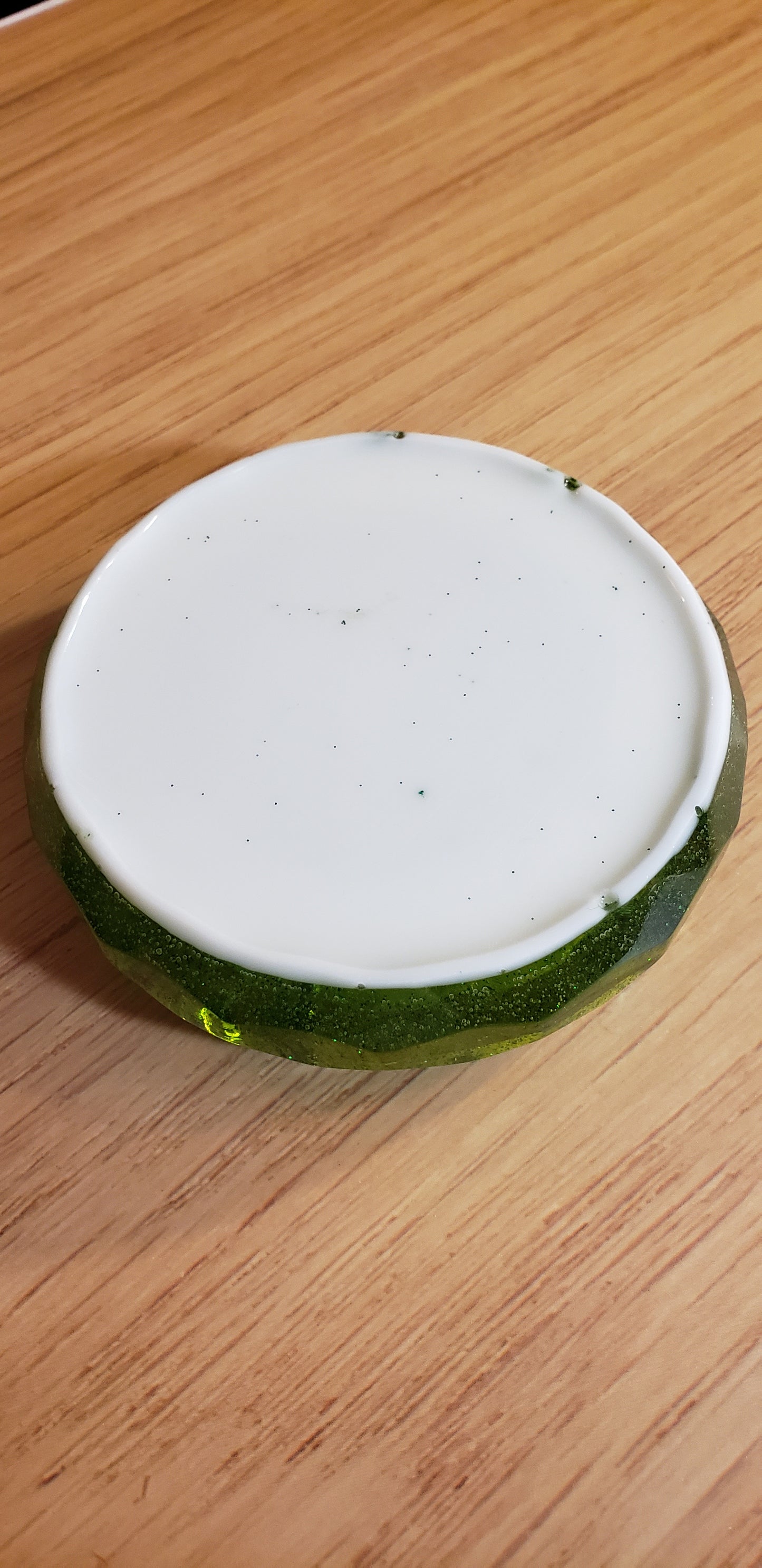 Happy Hemp Leaf Green Resin Ashtray